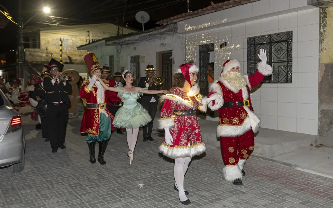 Moradores dos Flexais e Quebrada ganharam programação especial de Natal
